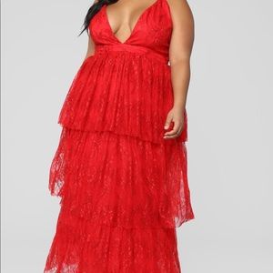 Fashion Nova 2X NWT Lady in Red Maxi Dress
